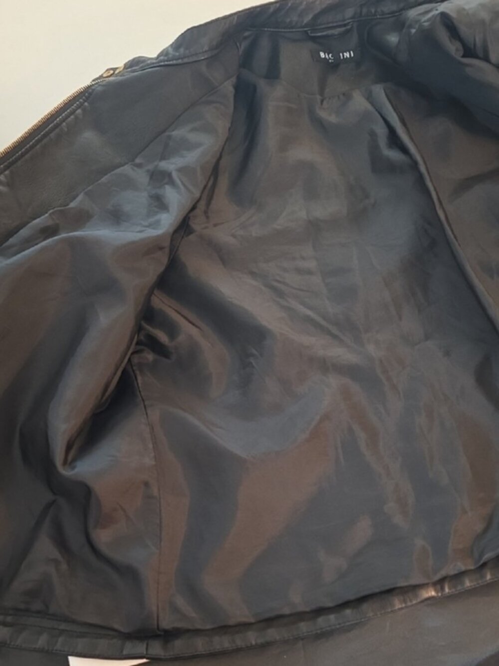 Women's Baccini Black Faux Leather Moto Jacket with Zip Pockets - Picture 12 of 13